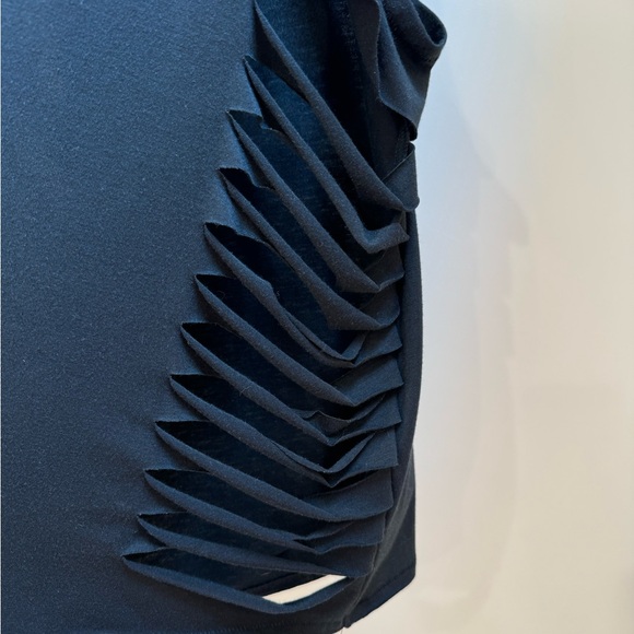 Alo Cut It Out Tank - Picture 5 of 6